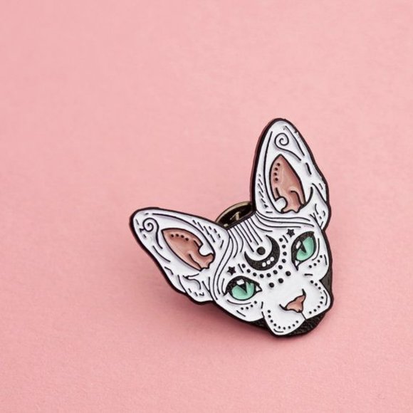 Hairless Cat Pin🐈 - Picture 3 of 3
